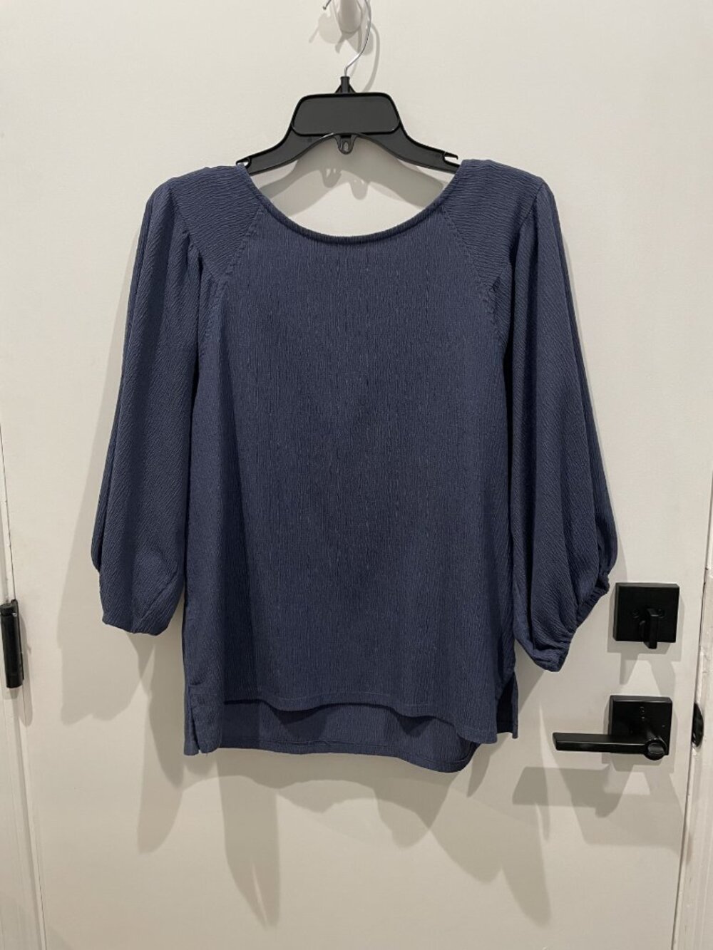 Vince Camuto blue pullover crepe blouse - Size Medium - Elasticized Sleeves!